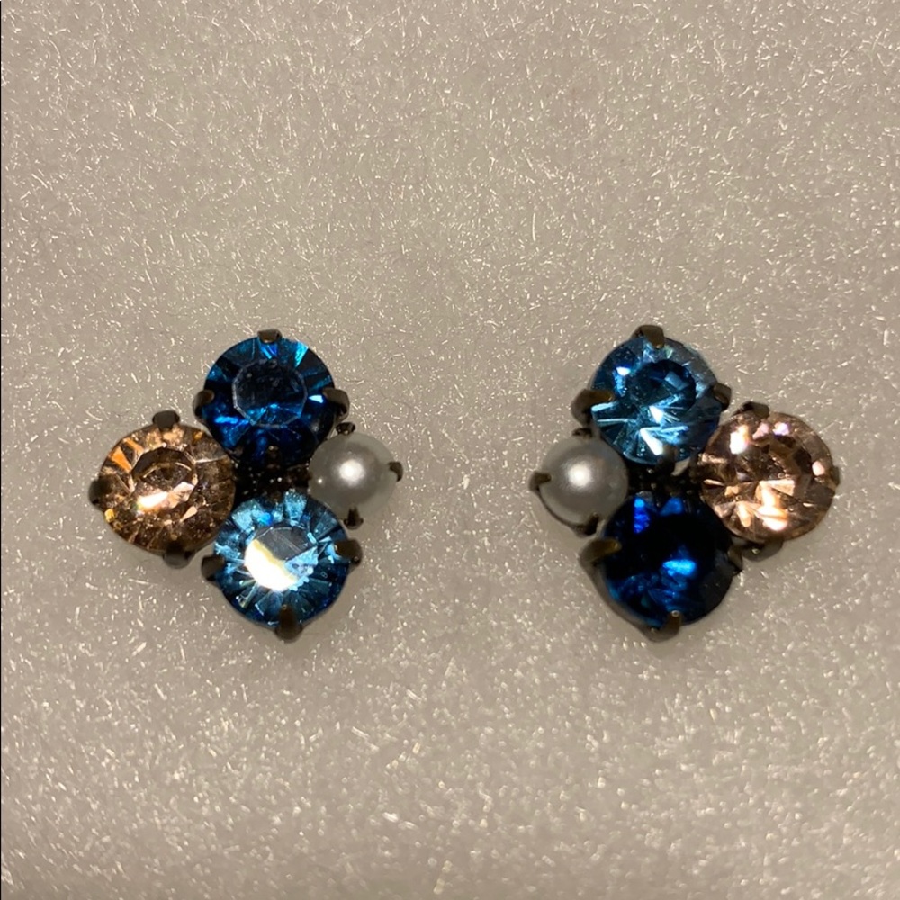 Rhinestone studs